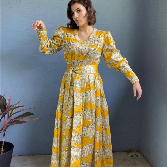 Gorgeous Asian Silk Inspired Custom Made Vintage Gown - Picture 7 of 8